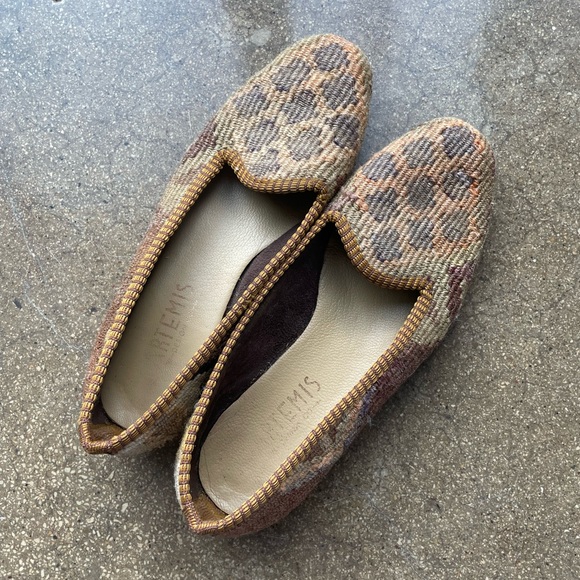 Artemis Design Co Kilim Flats 38 - Picture 2 of 7